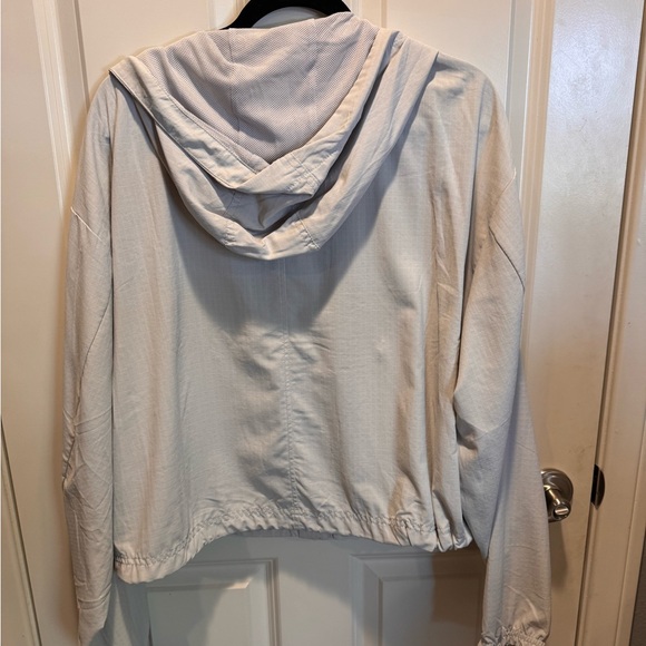 Fabletics Light Gray Ripstop Cargo Jacket - Picture 3 of 3